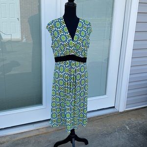 Dressbarn  Geometric Flowers